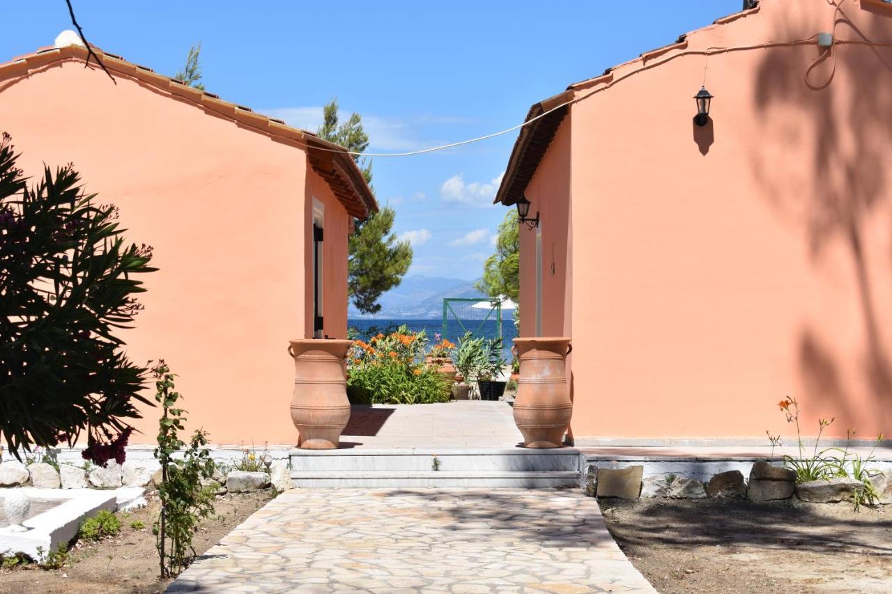 Bouka Beachfront Bungalows Agios Nikolaos  ภายนอก รูปภาพ