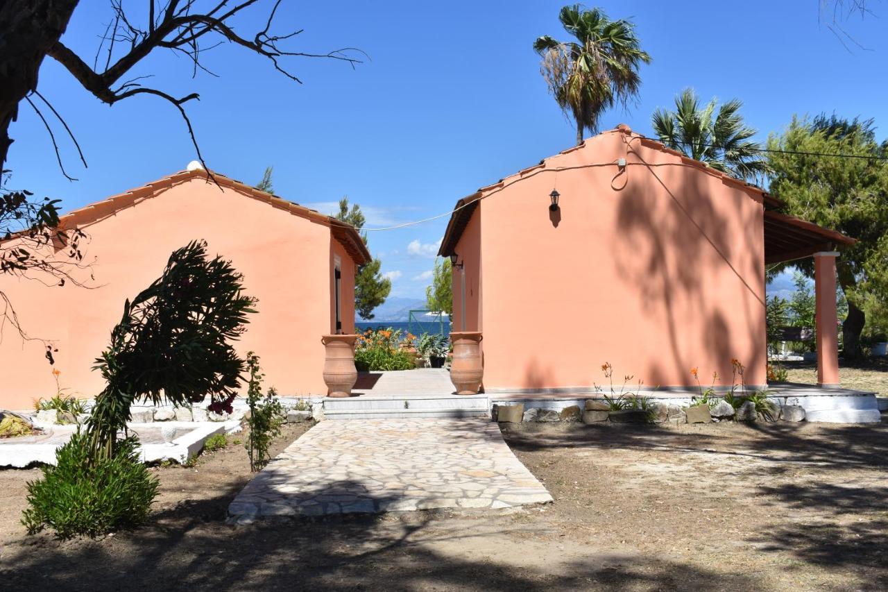 Bouka Beachfront Bungalows Agios Nikolaos  ภายนอก รูปภาพ